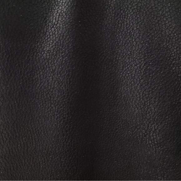 7 For All Mankind black faux leather zip front skinny pants - Picture 5 of 10